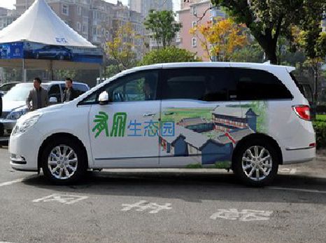 鹿邑户外车贴喷绘如何保持效果?